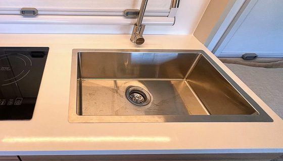 Deep stainless sink in the Imperial Outdoors S195.